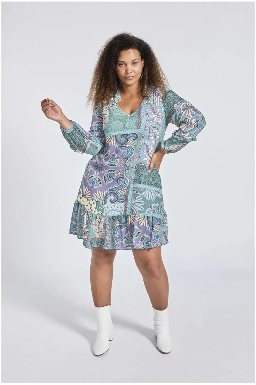 abito_con_ruches_e_fantas_1.webp SPG Woman Abito con ruches e fantasia paisley Clearance