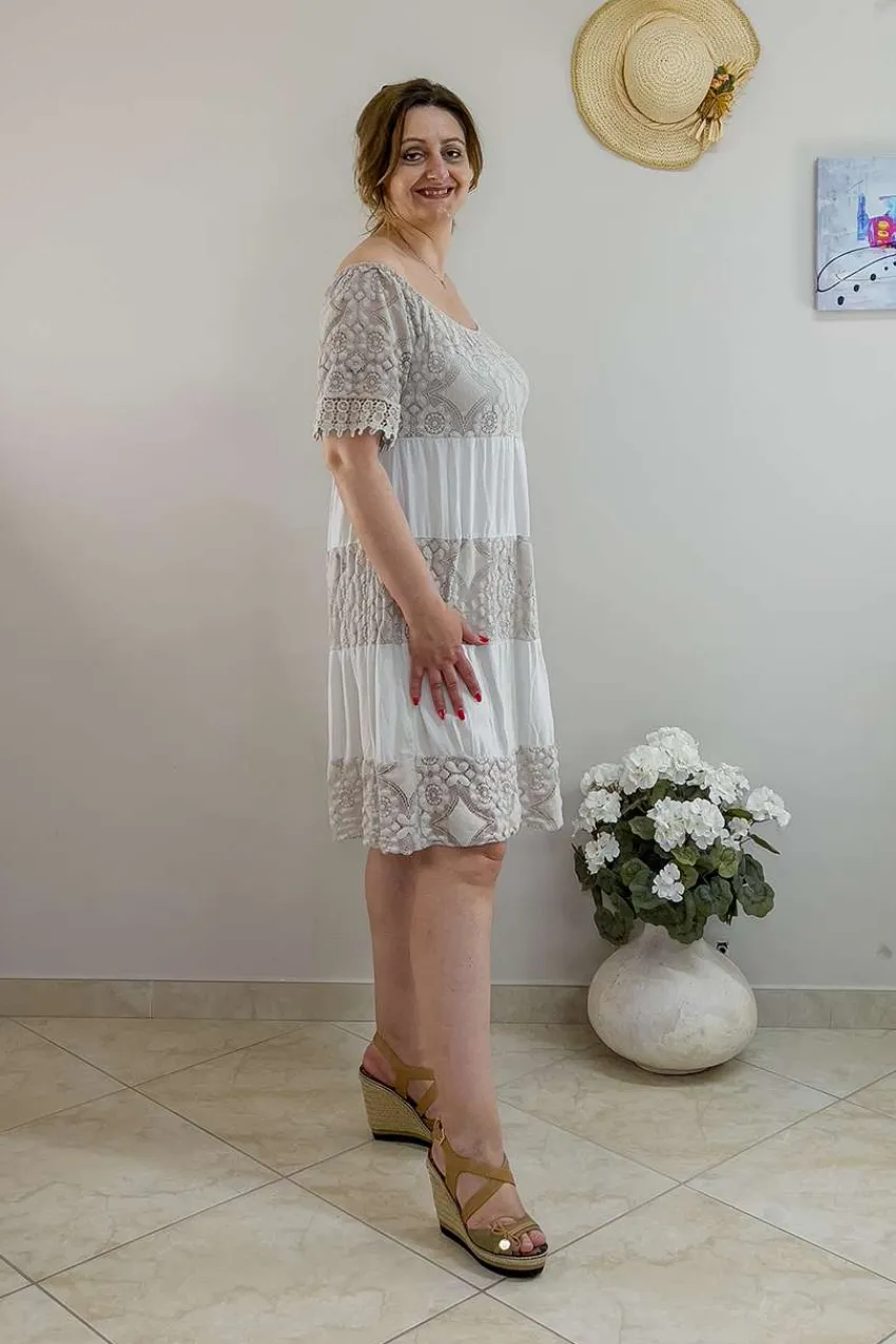 abito_in_pizzo_taglie_com_1.webp Donna Curvy Abito in pizzo taglie comode Outlet
