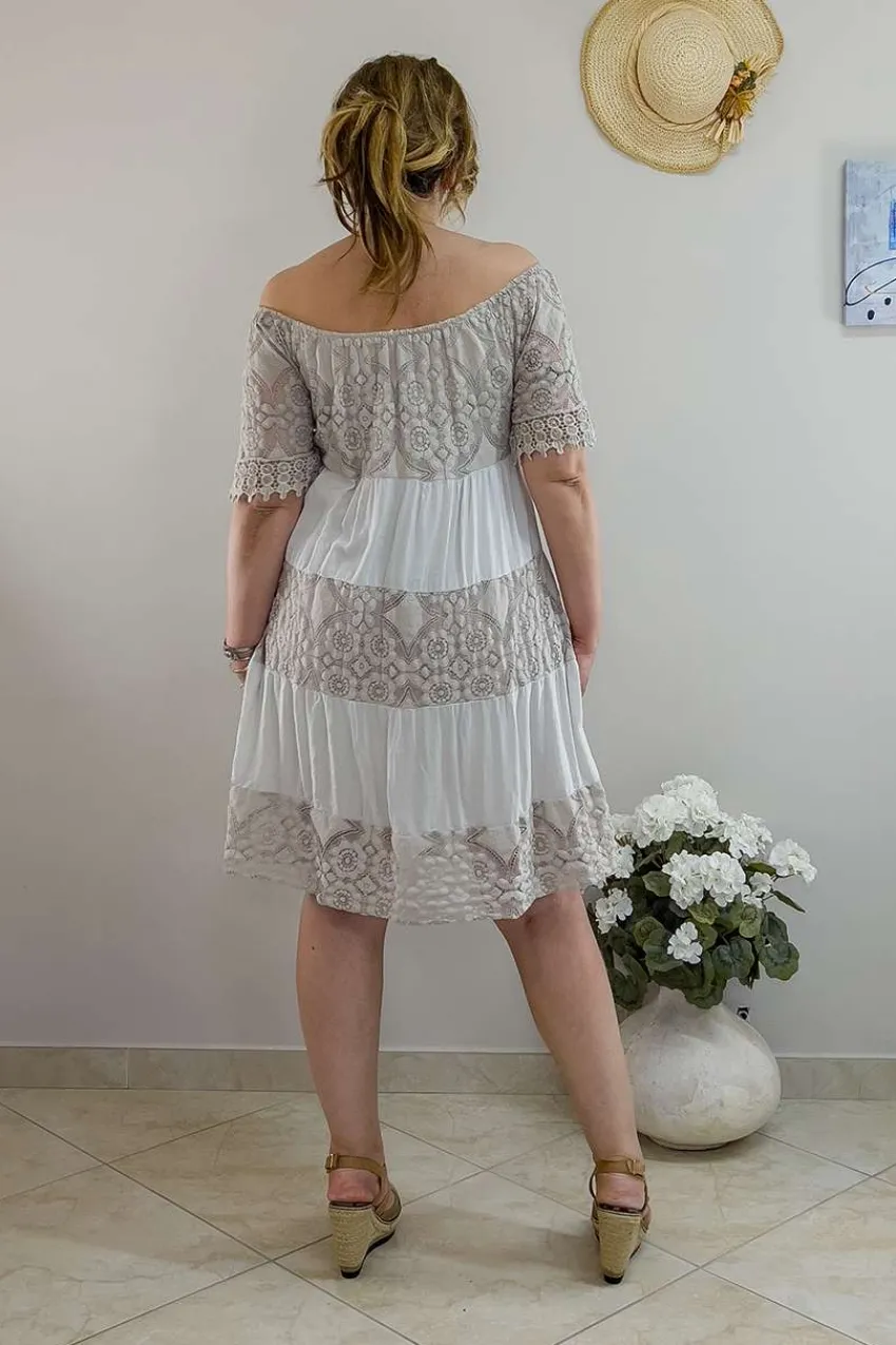 abito_in_pizzo_taglie_com_2.webp Donna Curvy Abito in pizzo taglie comode Outlet