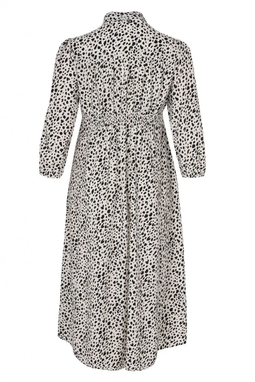 abito_lungo_con_stampa_an_8.webp Mat Fashion Abito lungo con stampa Animalier taglie comode Clearance