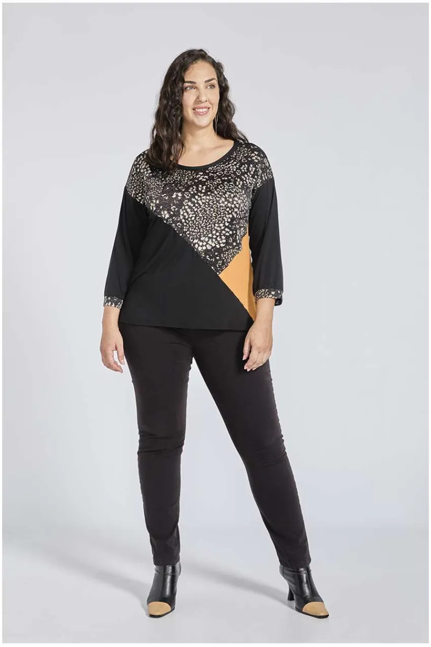 blusa_con_stampa_animalie_2.webp SPG Woman Blusa con stampa animalier taglie comode Clearance