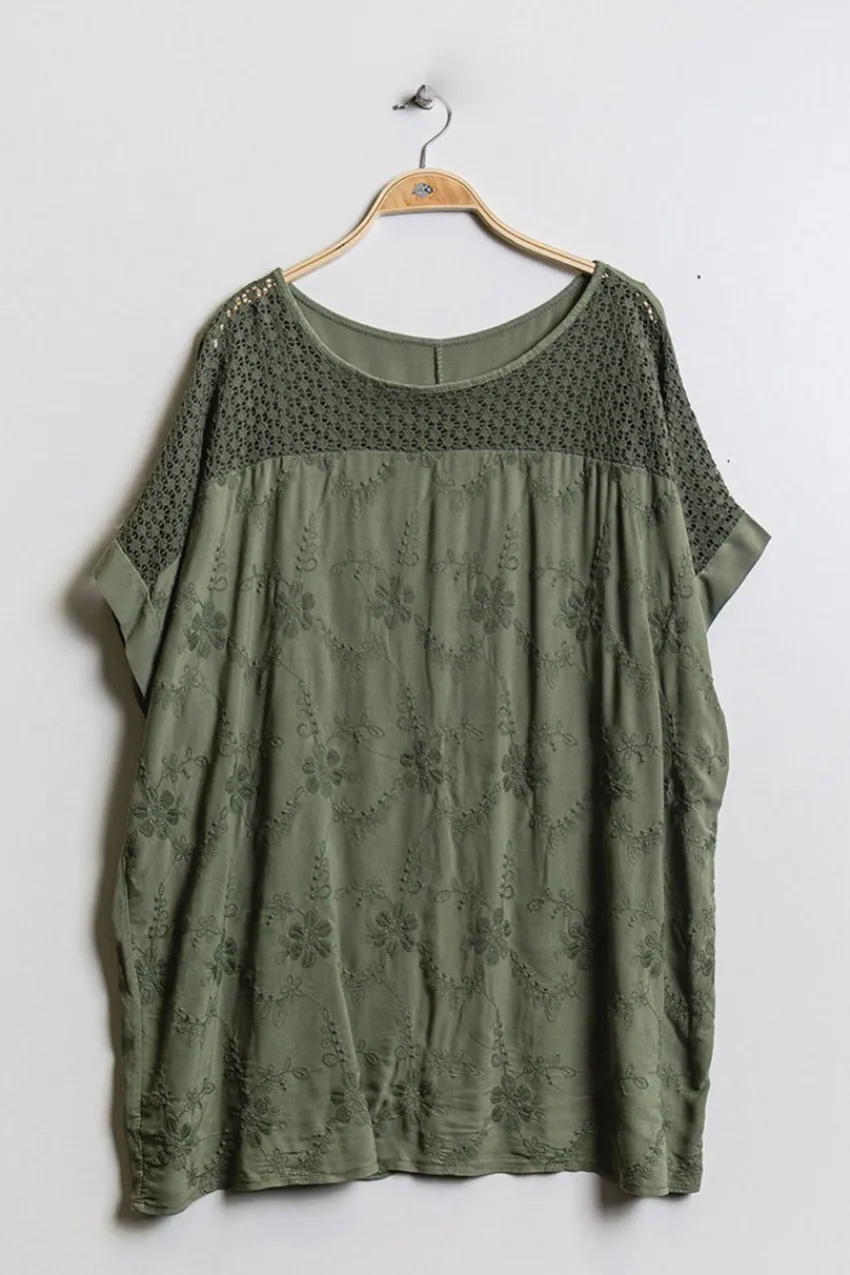 blusa_in_pizzo_e_ricami_t_1-1.webp Donna Curvy Blusa in pizzo e ricami taglie forti Discount