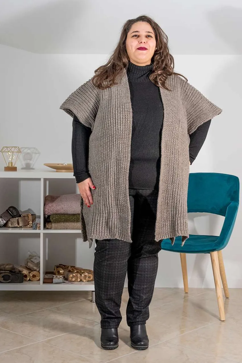 cardigan_mezza_manica_con_8.webp Mat Fashion Cardigan mezza manica con spacchi laterali taglie comode New