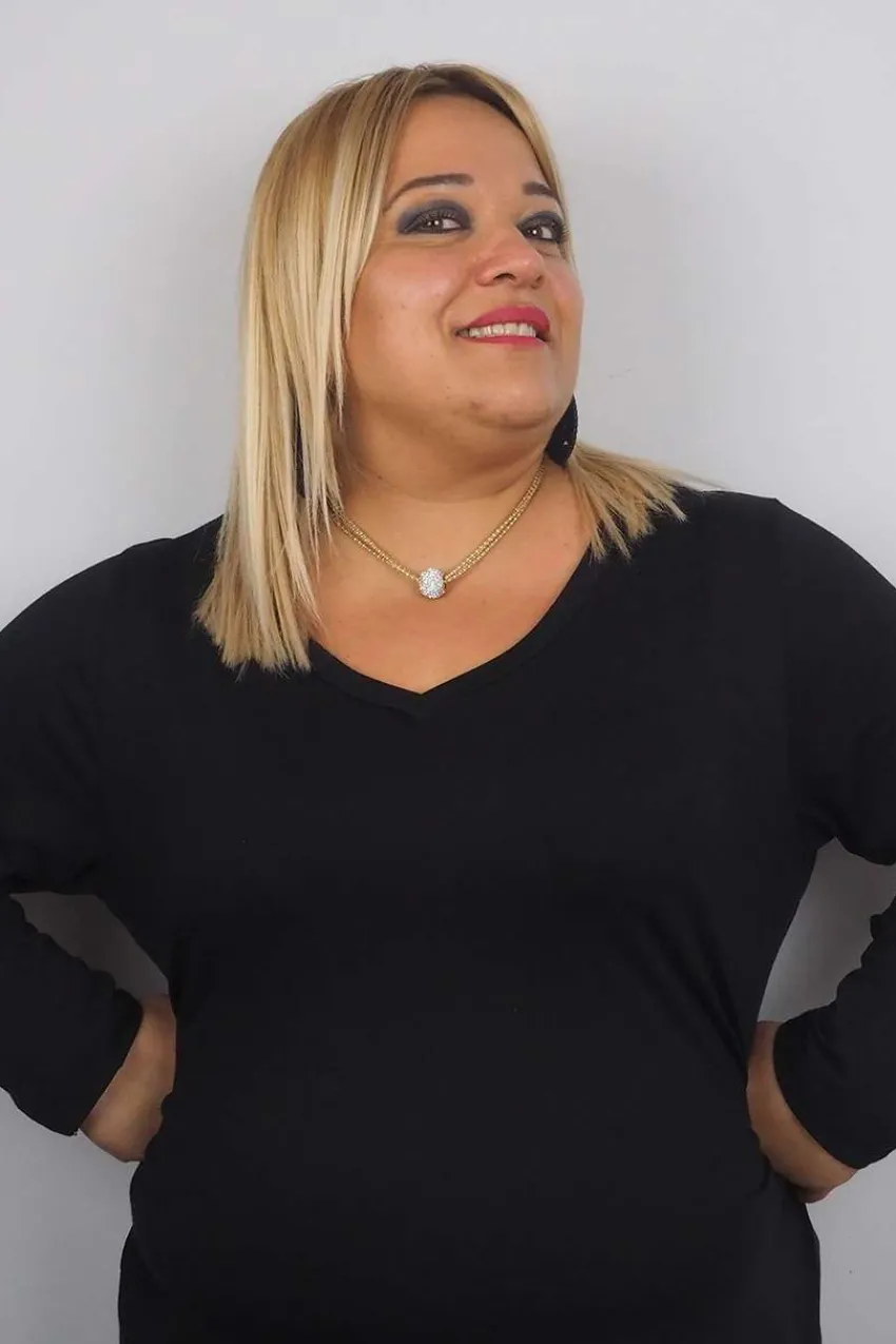 collana_con_perlina_lumin_0.webp Donna Curvy Collana con perlina luminosa Fashion