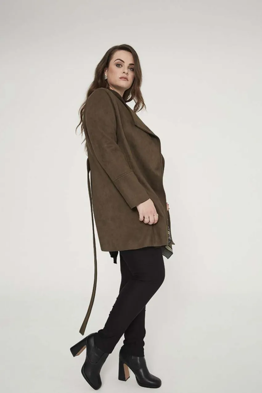 giacca_scamosciata_taglie_1.webp SPG Woman Giacca scamosciata taglie comode Hot