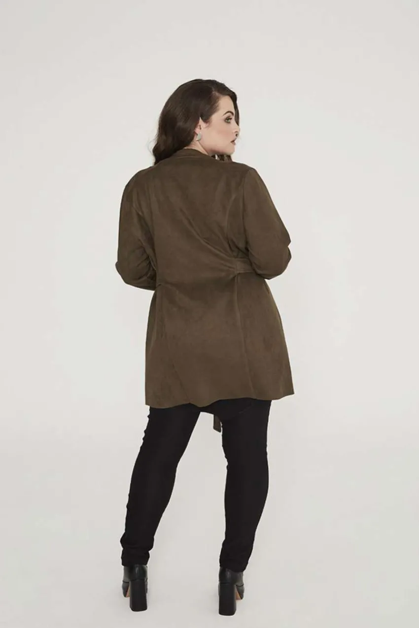 giacca_scamosciata_taglie_2.webp SPG Woman Giacca scamosciata taglie comode Hot