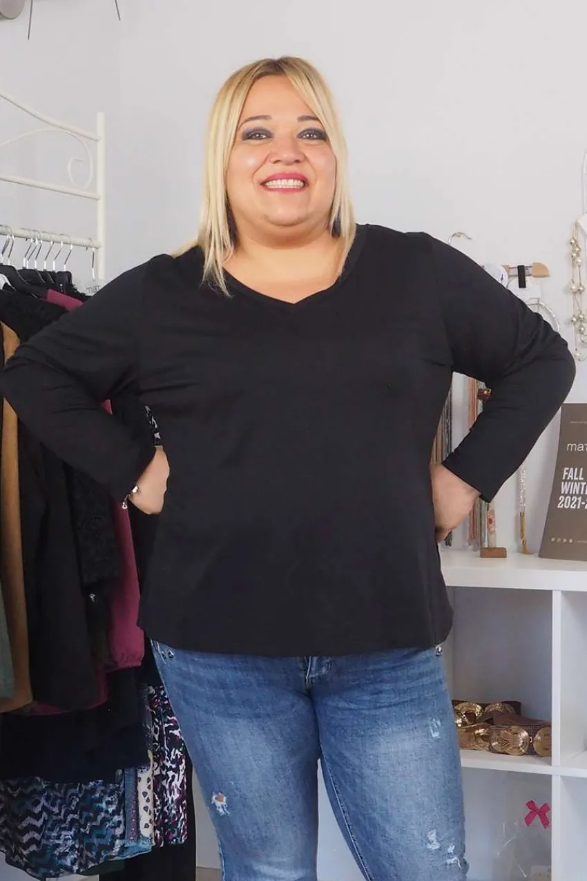 maglia_con_scollo_a_v_mat_0-1.webp Mat Fashion Maglia con scollo a V taglie comode Fashion