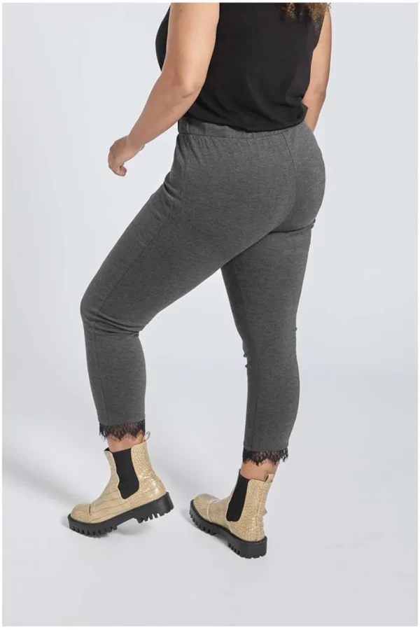 SPG Woman Pantalone con pizzo Discount