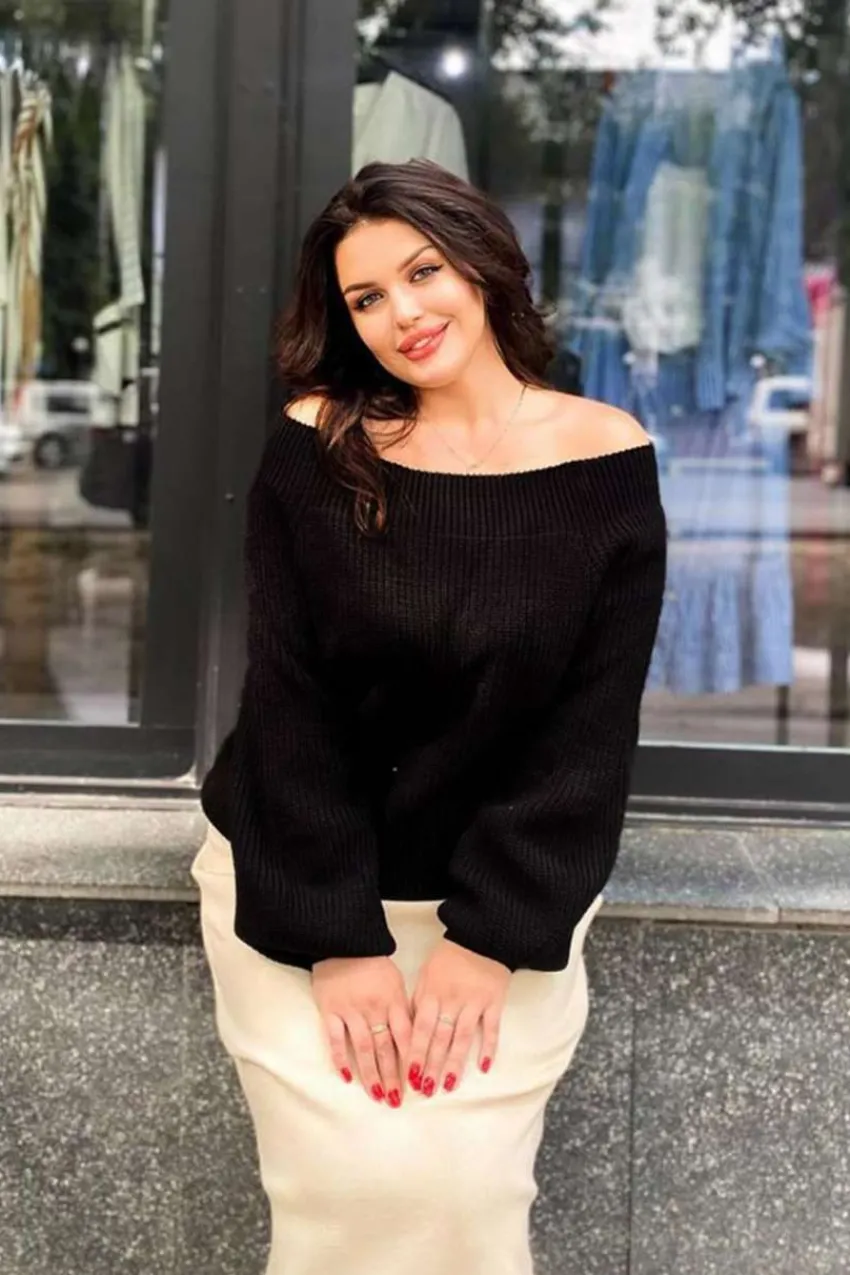 pullover_con_spalle_scope_2.webp Mat Fashion Pullover con spalle scoperte taglie comode Sale